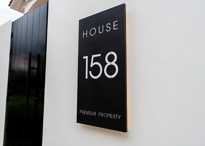 House 158 Patong Pool Villa 4Br Near Beach
