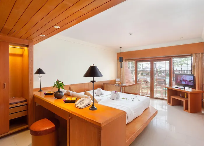 Seaview Patong Hotel - Sha Plus